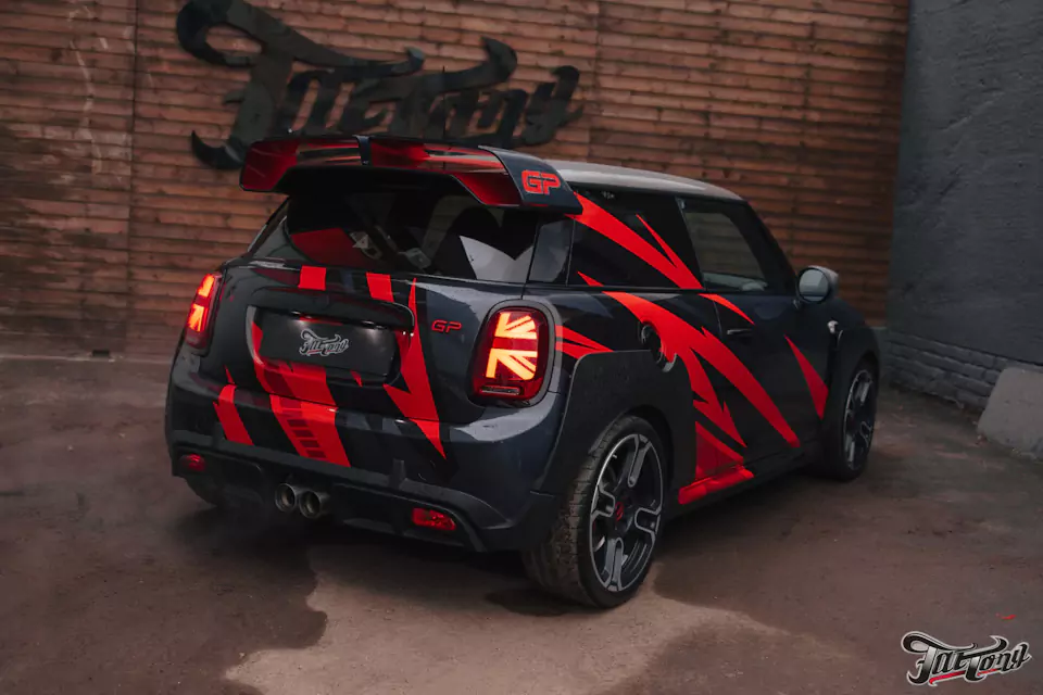 Оклеили в дизайн Mini Cooper GP